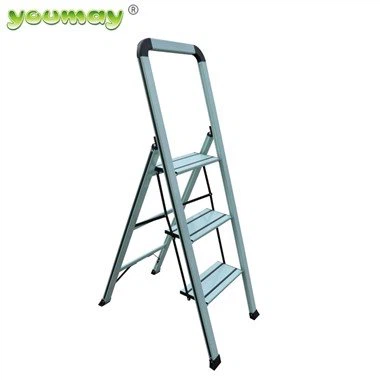 Leiter mit Plattform-Werkzeugablage